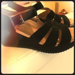 Vionic Platform Heels